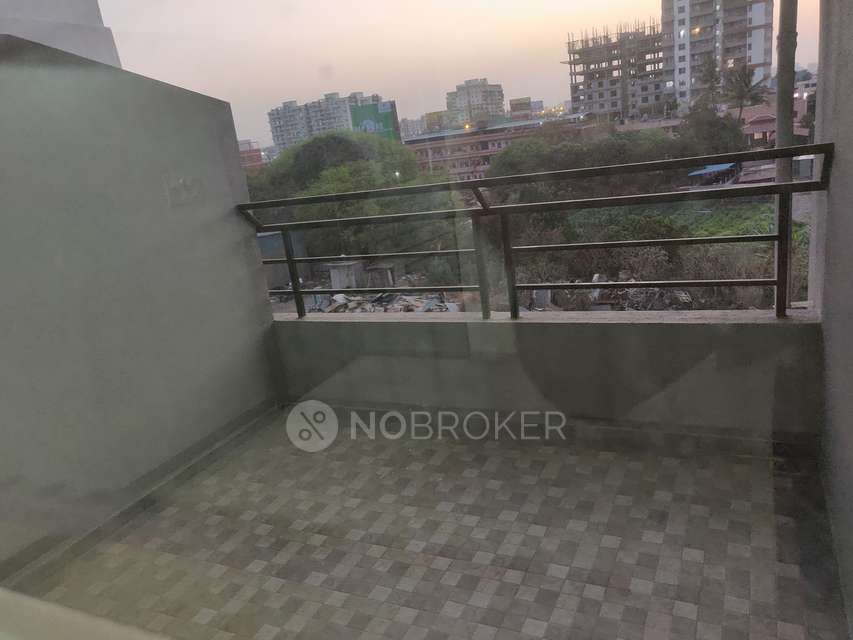 1 BHK Flat In Gayatrree Legacy  for Rent  In Moshi