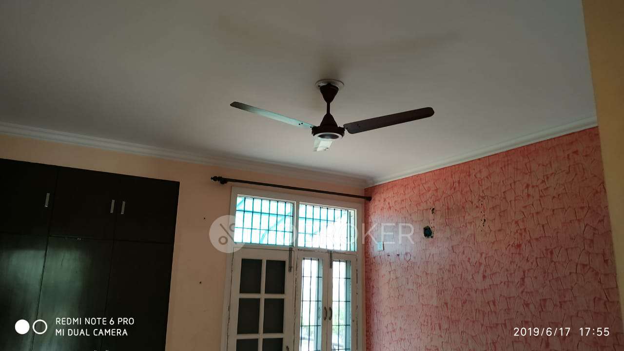 3 BHK Flat In Florence Residency for Rent  In Sector 56