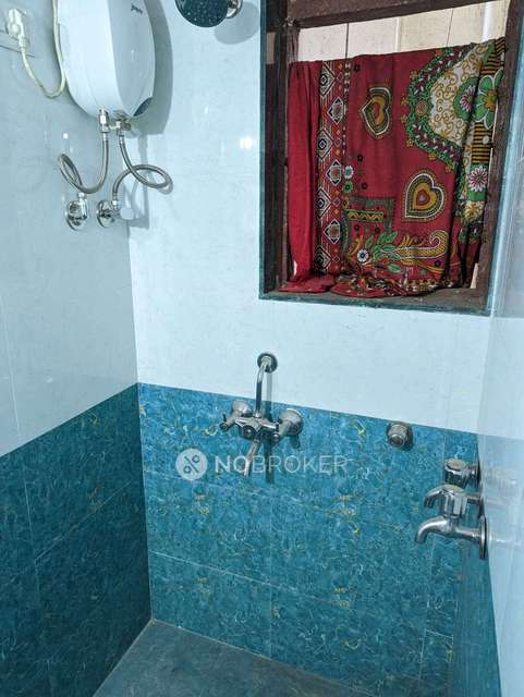 1 RK Flat In Ekta Society  For Sale  In Thane