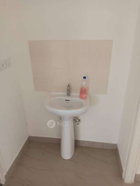 2 BHK Flat In Vakil Whispering Woods Phase 3 For Sale  In  Madivala