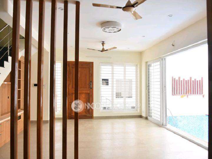 4 BHK Flat for Rent  In Neelankarai