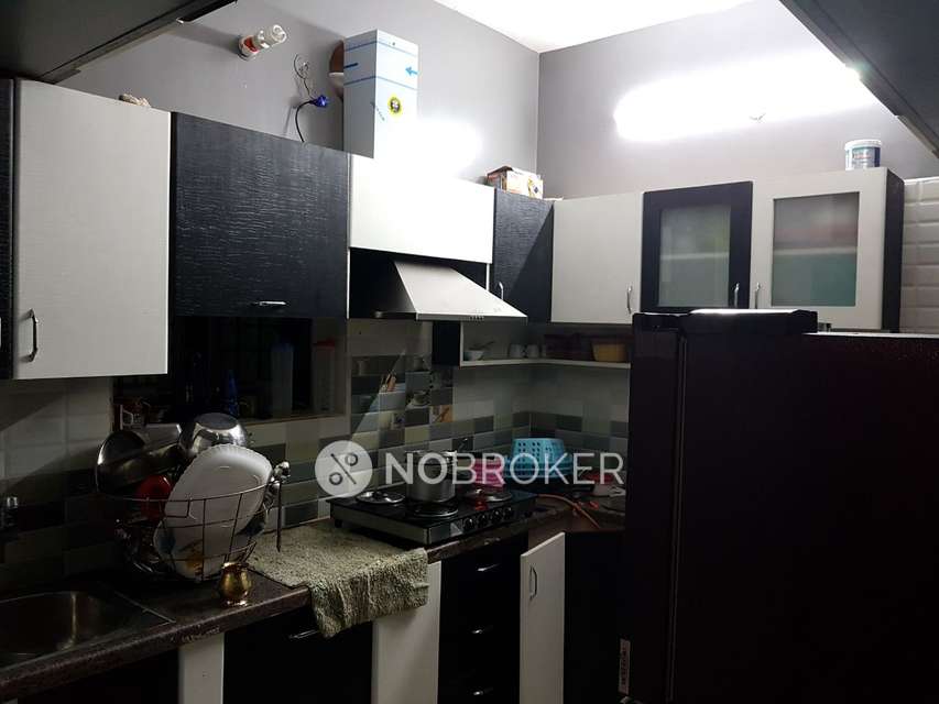 2 BHK Flat In Vaishnavi Apartment  For Sale  In Korattur