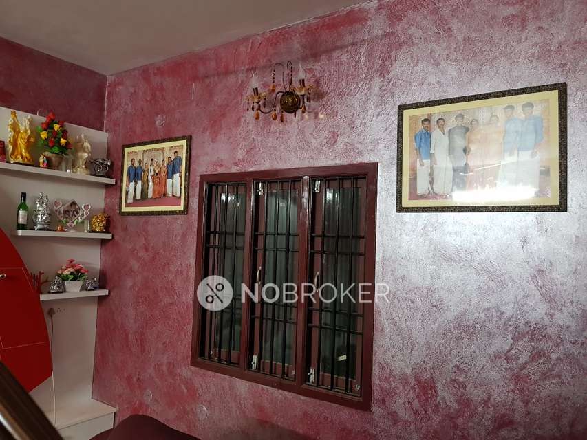 2 BHK Flat In Vaishnavi Apartment  For Sale  In Korattur