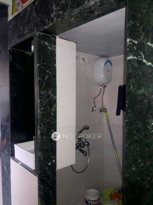 1 RK Flat For Sale  In Dahisar East