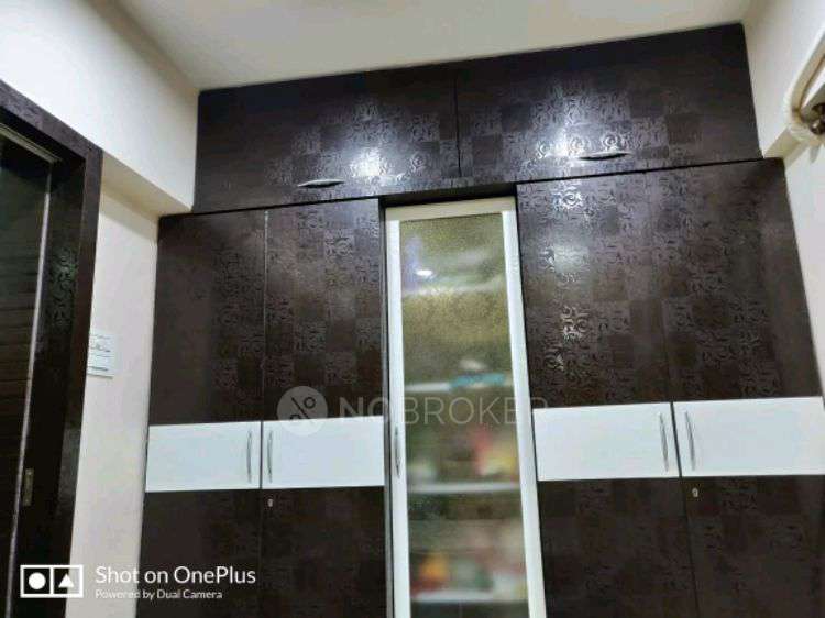 1 BHK Flat In Praman Heights for Rent  In Kalbadevi