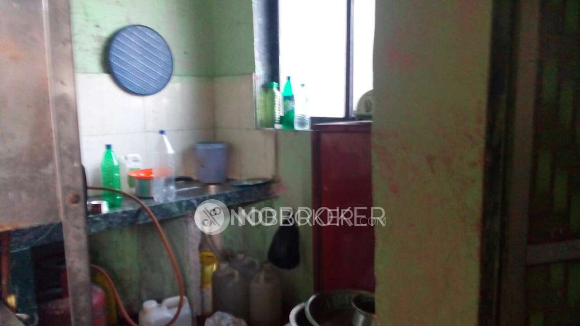 1 RK Flat In Mashoob Plaza For Sale  In Thane