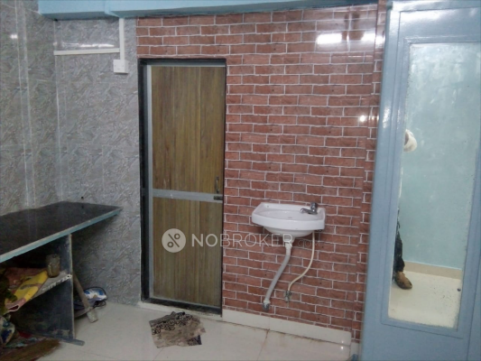 1 RK Flat In Green Lawns Chs for Rent  In Mahim (west)