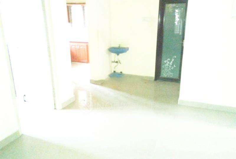 2 BHK Flat In Raja Garden Flats,near Ramachandra Metro Station For Sale  In Porur