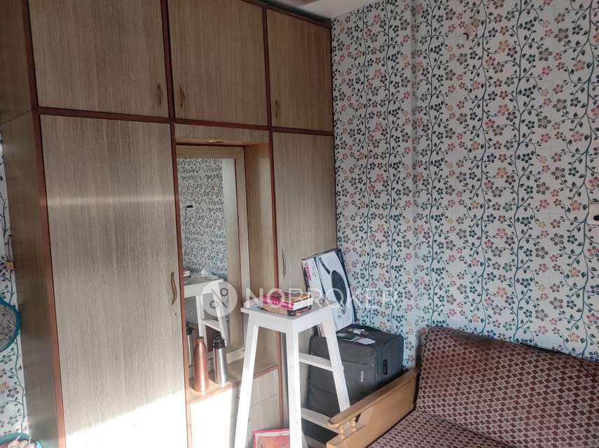 2 BHK Flat In 12 Star For Sale  In Kandivali