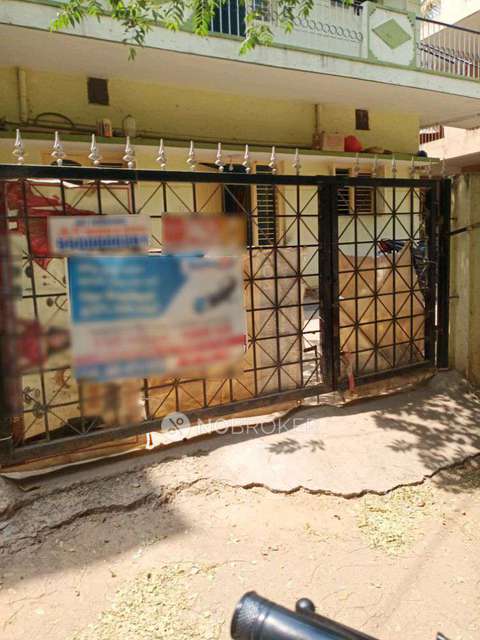 1 BHK Flat In Standalone Building  for Rent  In  Hsr Layout