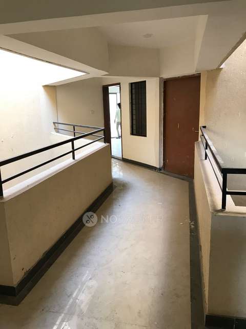 2 BHK Flat In Amit Colori Phase 2 H  for Rent  In Amit Colori ***** 2 H 