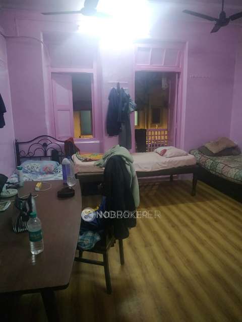 PG for Boys in Marine Lines East