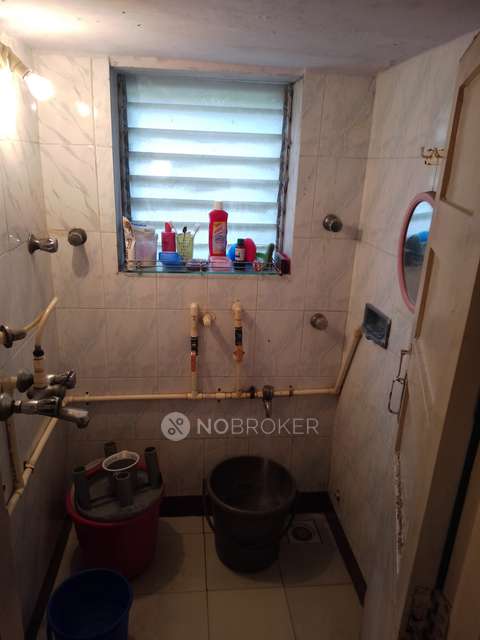 1 BHK Flat In Navrang Chs For Sale  In Santacruz East