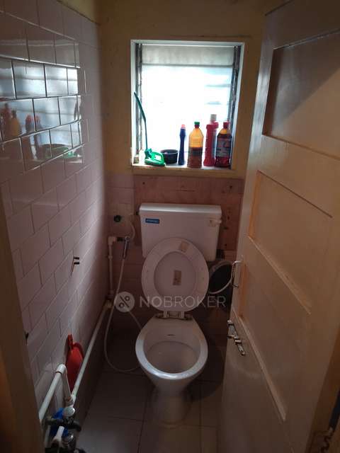 1 BHK Flat In Navrang Chs For Sale  In Santacruz East