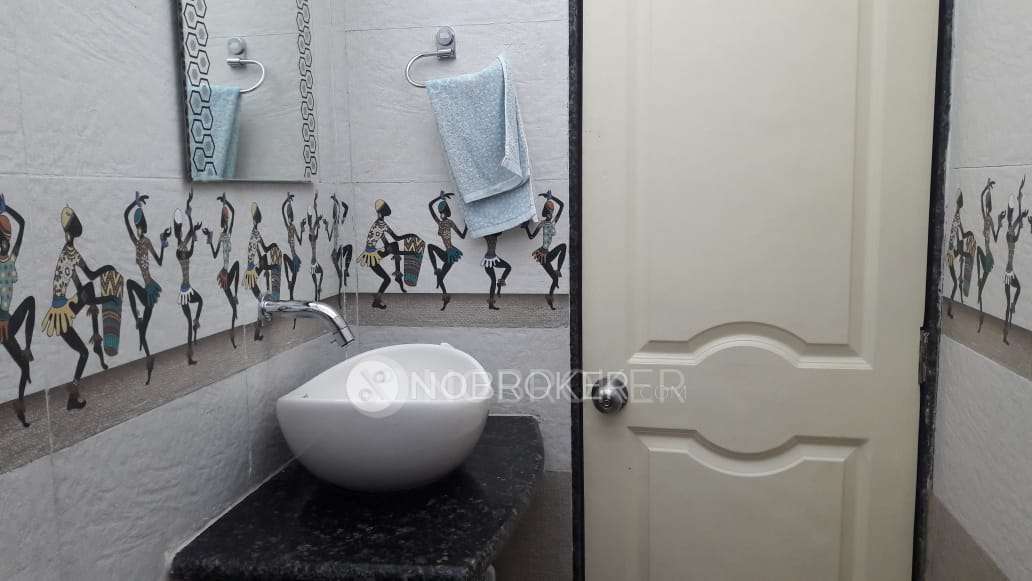 2 BHK Flat In Indian Ocean Chs Ltd For Sale  In Andheri West