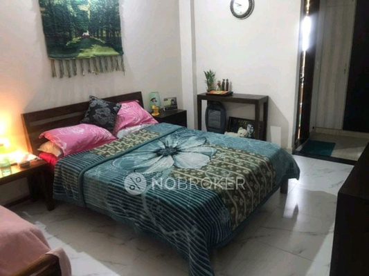 1 BHK Flat for Rent  In Sector 43