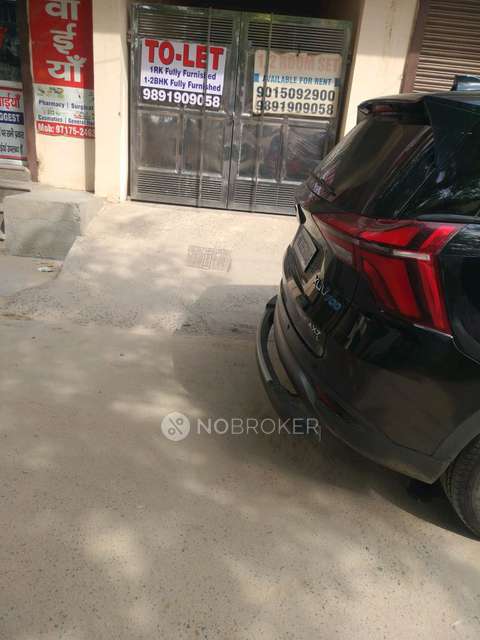 1 RK Flat for Rent  In  Sector 52