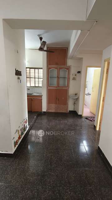 2 BHK Flat In Suraj And Chand Towers  (only Veg) for Rent  In Thiruvanmiyur