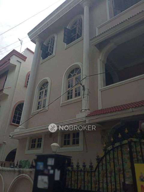 PG for Girls in Ameerpet