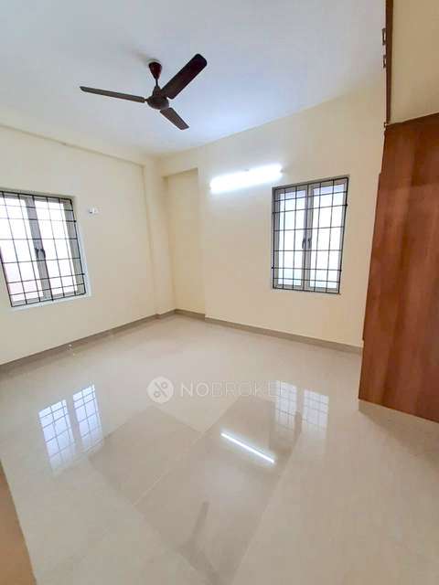 2 BHK Flat In Medavakkam For Sale  In Medavakkam