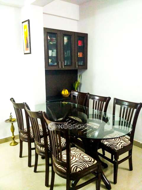 2 BHK Flat In Platinum Enclave Phase 5 For Sale  In Jalahalli West