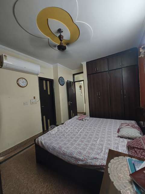 2 BHK Flat For Sale  In Janakpuri