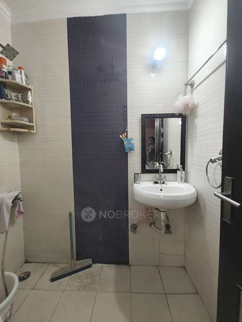 2 BHK Flat For Sale  In Janakpuri