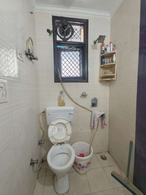 2 BHK Flat For Sale  In Janakpuri