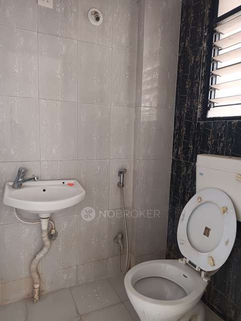 2 BHK Flat In Silver Park Phase 1 for Rent  In Ambegaon Pathar