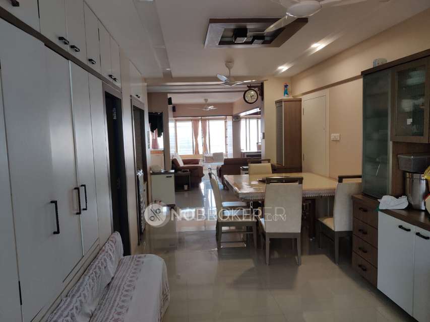 4 BHK Flat In Gangotri Building For Sale  In Malabar Hill 