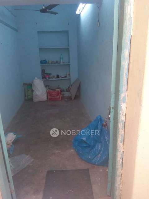 1 BHK Flat In Standalone Building  for Rent  In Shenoy Nagar