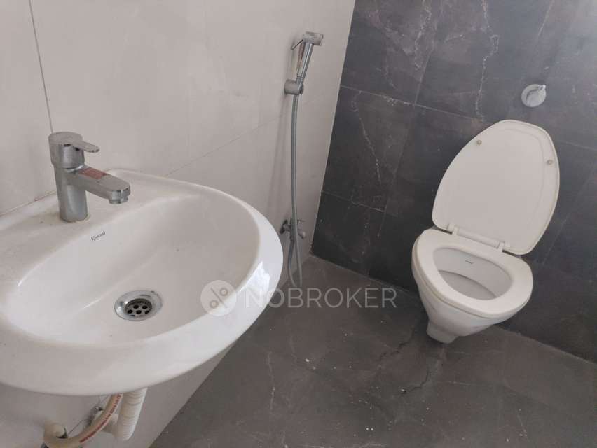 2 BHK Flat In Rahul Eastview for Rent  In Hadapsar