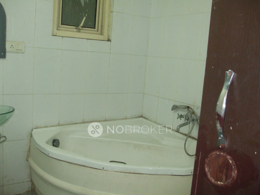 3 BHK Flat In Rishabh Platinum For Sale  In Indirapuram