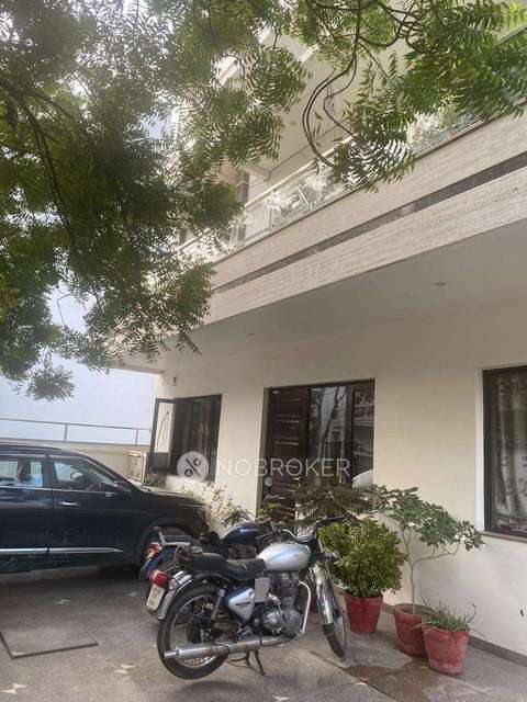 4 BHK Flat For Sale  In Sector 10