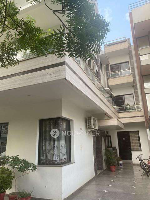 4 BHK Flat For Sale  In Sector 10