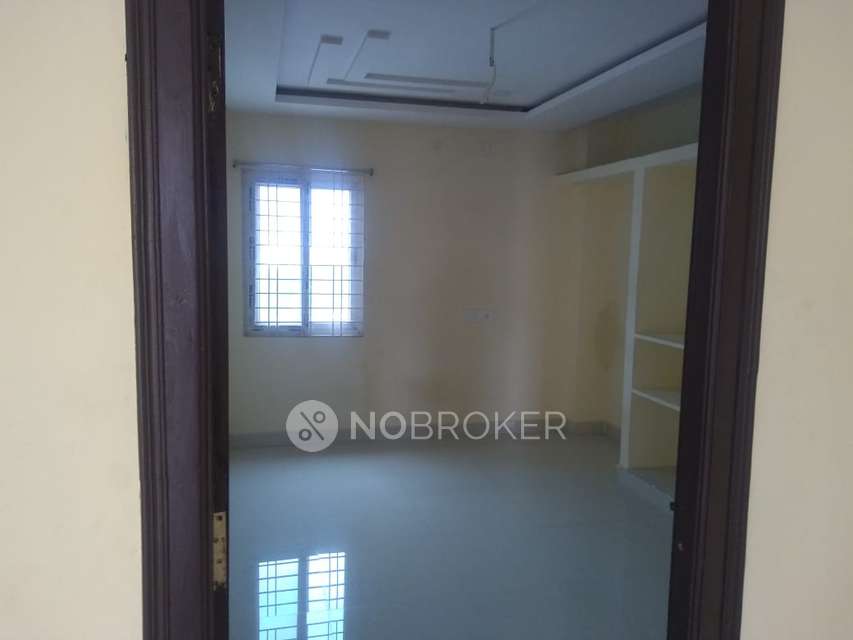 4+ BHK Flat In Balu Residency For Sale  In Gajularamaram