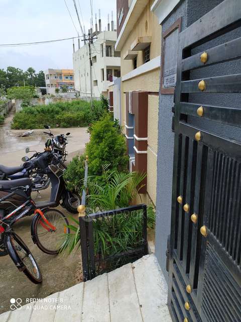 4+ BHK Flat In Balu Residency For Sale  In Gajularamaram