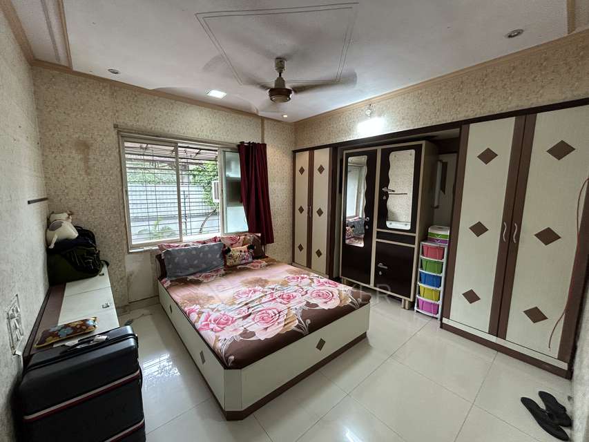 2 BHK Flat In Prithvi Building For Sale  In Borivali West