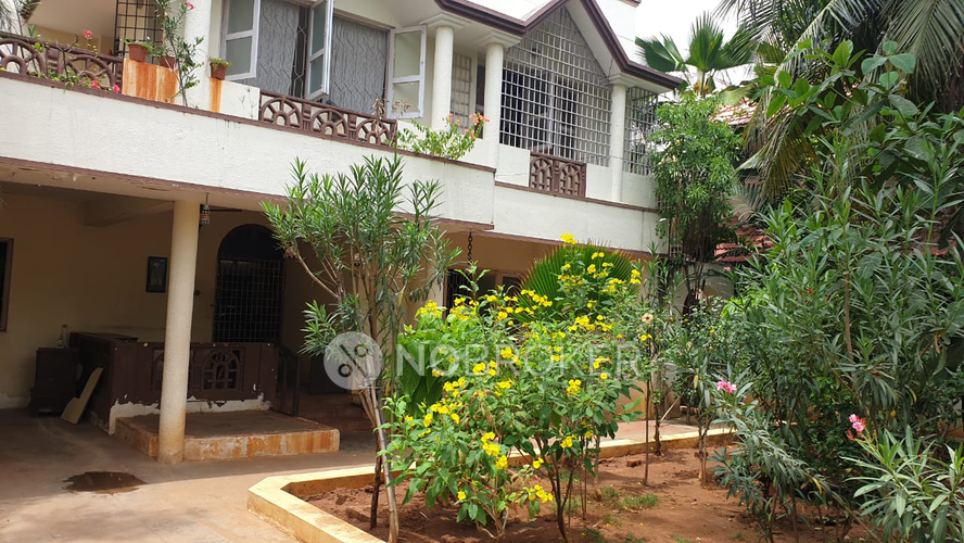 Independent House Palavakkam Without Brokerage Semifurnished 4 BHK