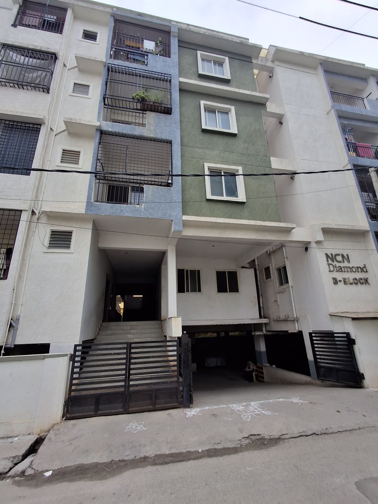 Ncn Diamond Apartments