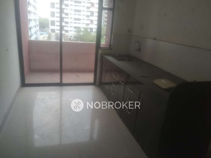 2 BHK Flat In Kumar Pebble Park For Sale  In Hadapsar
