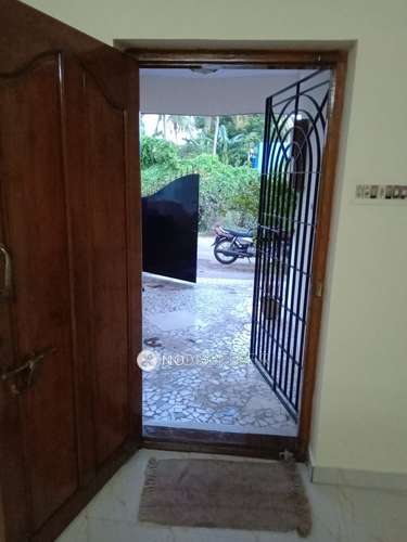 2 BHK Flat In Yeentepee Apartement  For Sale  In Manivakkam