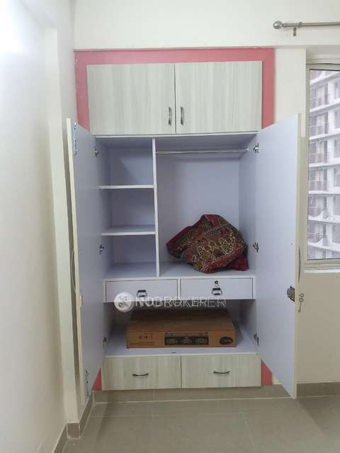 2 BHK Flat In Logix Blossom Greens  For Sale  In Sector 143