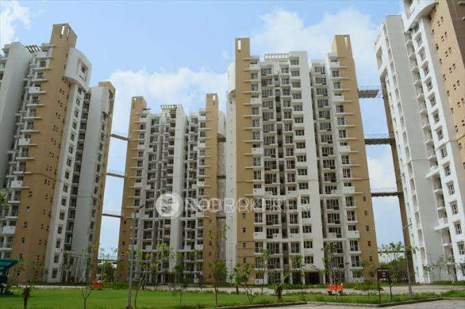 2 BHK Flat In Logix Blossom Greens  For Sale  In Sector 143