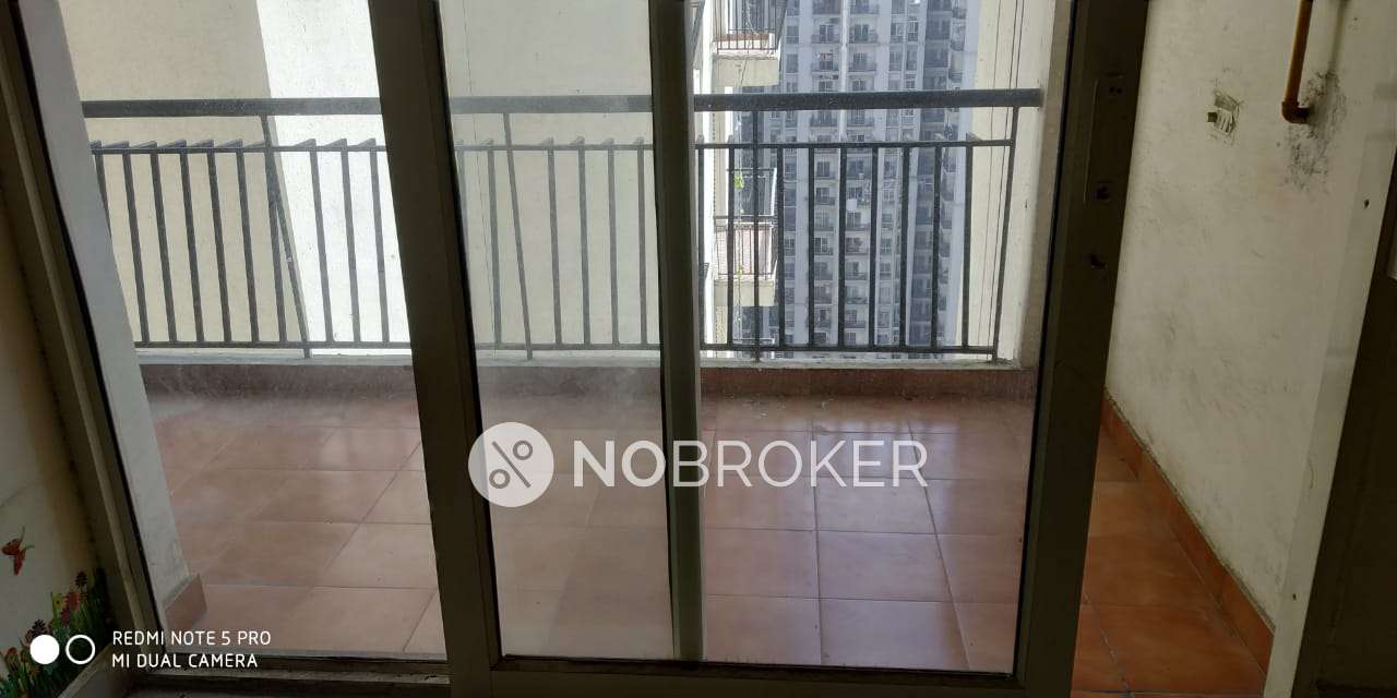 2 BHK Flat In Antriksh Golf View For Sale  In Sector-78