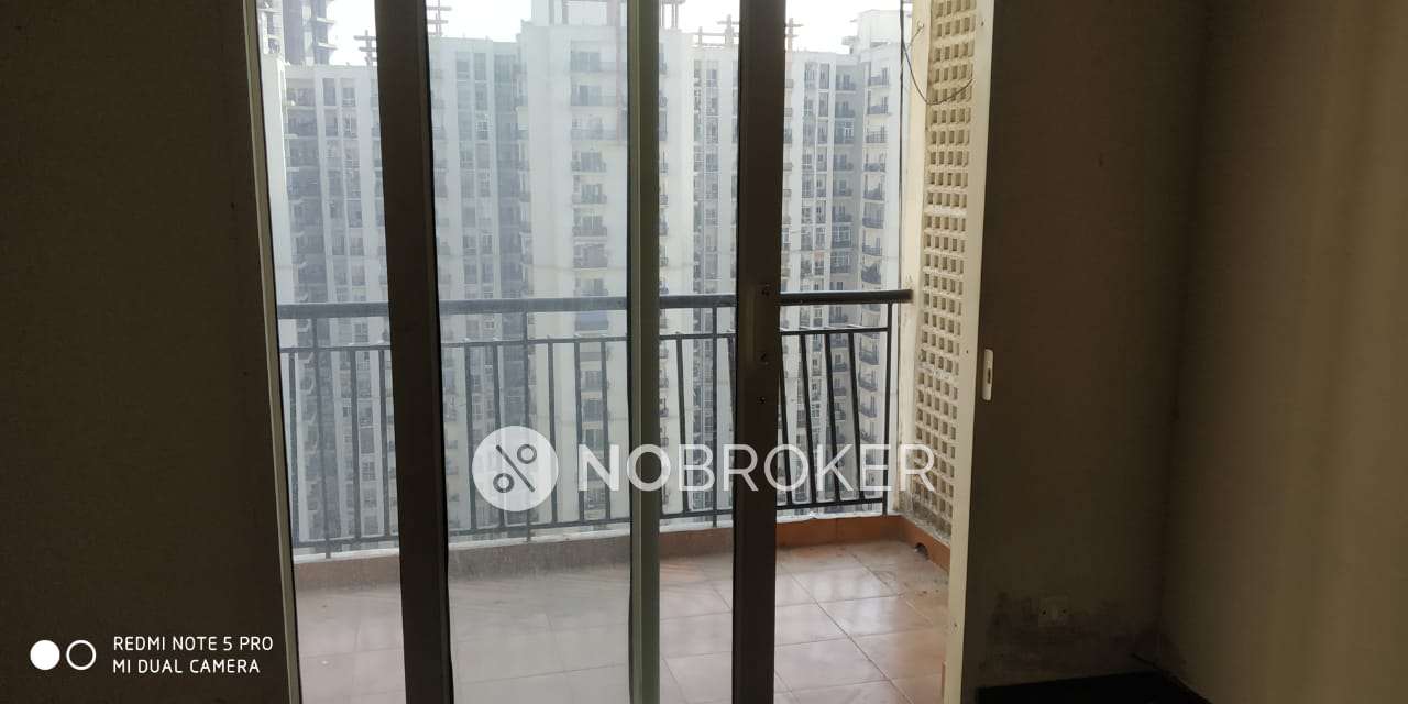 2 BHK Flat In Antriksh Golf View For Sale  In Sector-78