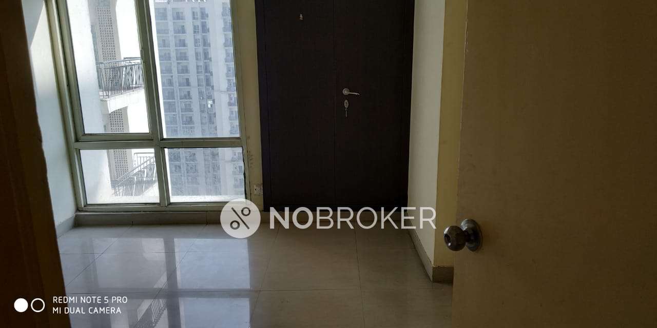 2 BHK Flat In Antriksh Golf View For Sale  In Sector-78