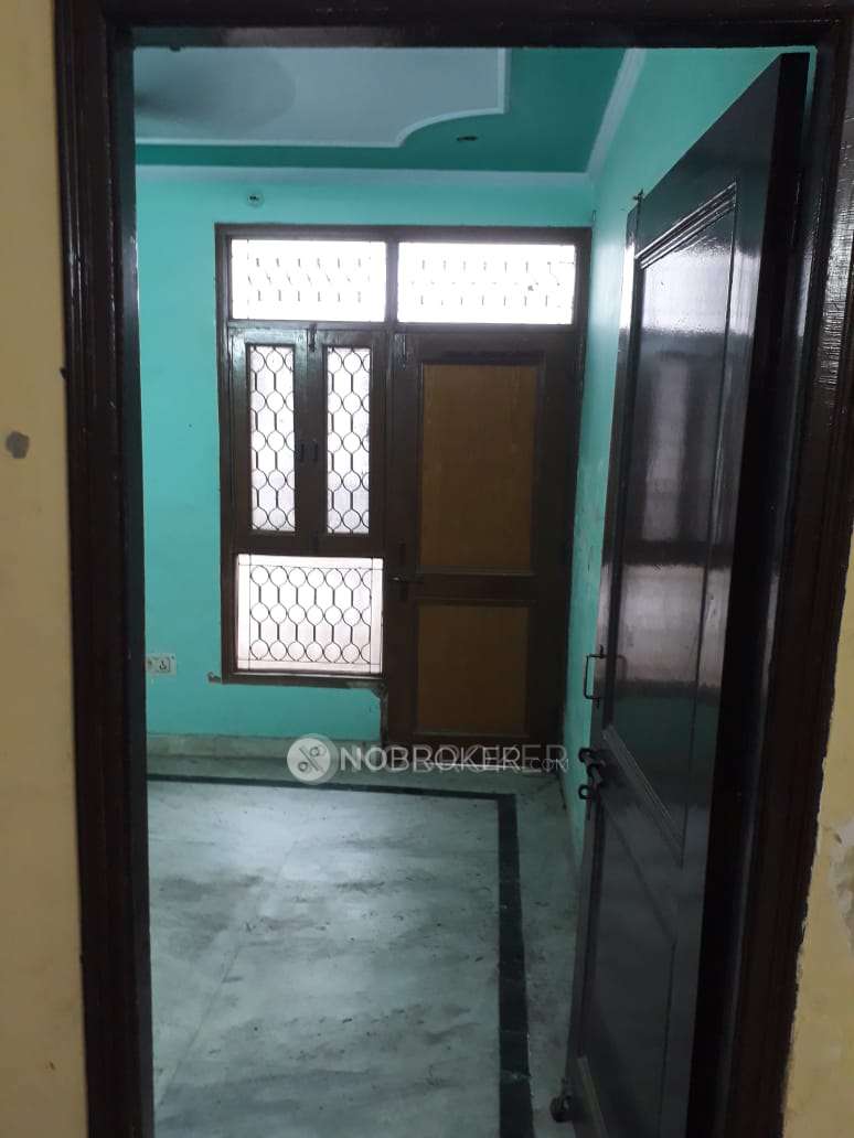 Standalone building Laxmi Nagar Rent WITHOUT BROKERAGE Semifurnished