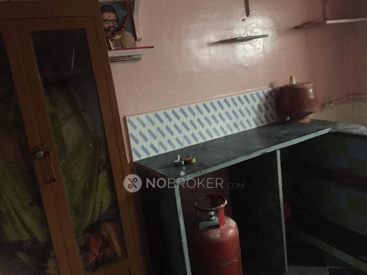 1 RK Flat In Gay Wadi for Rent  In Mumbai