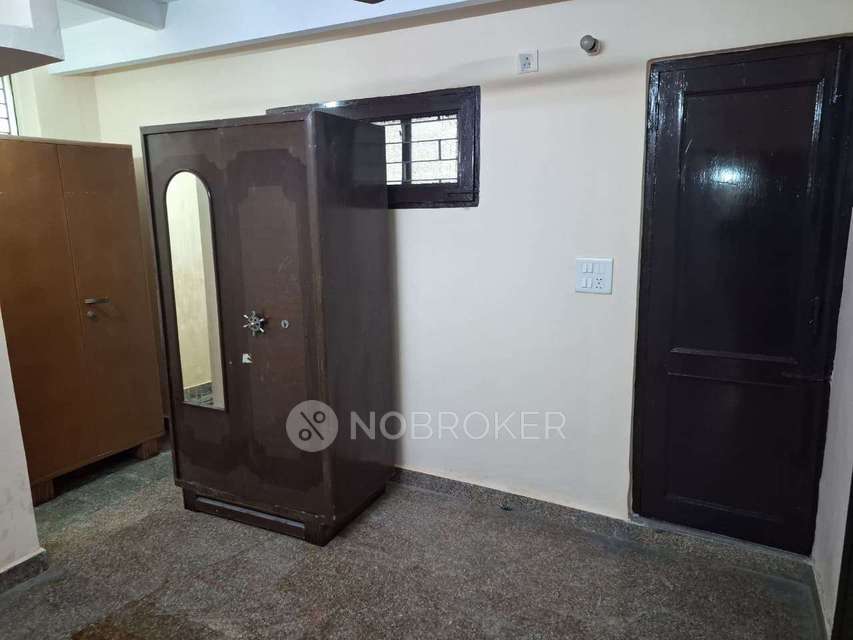 3 BHK Flat for Rent  In  Rohini